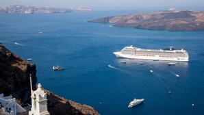 Beach - Fira Cave Suites (Santorini)