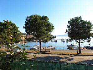 House, 1 Bedroom | Lake view