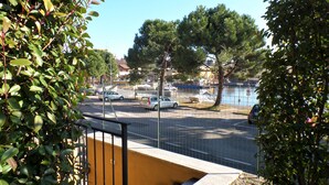 Unclassified image, 5 of 30, button - Casa Miralago (Lesa)