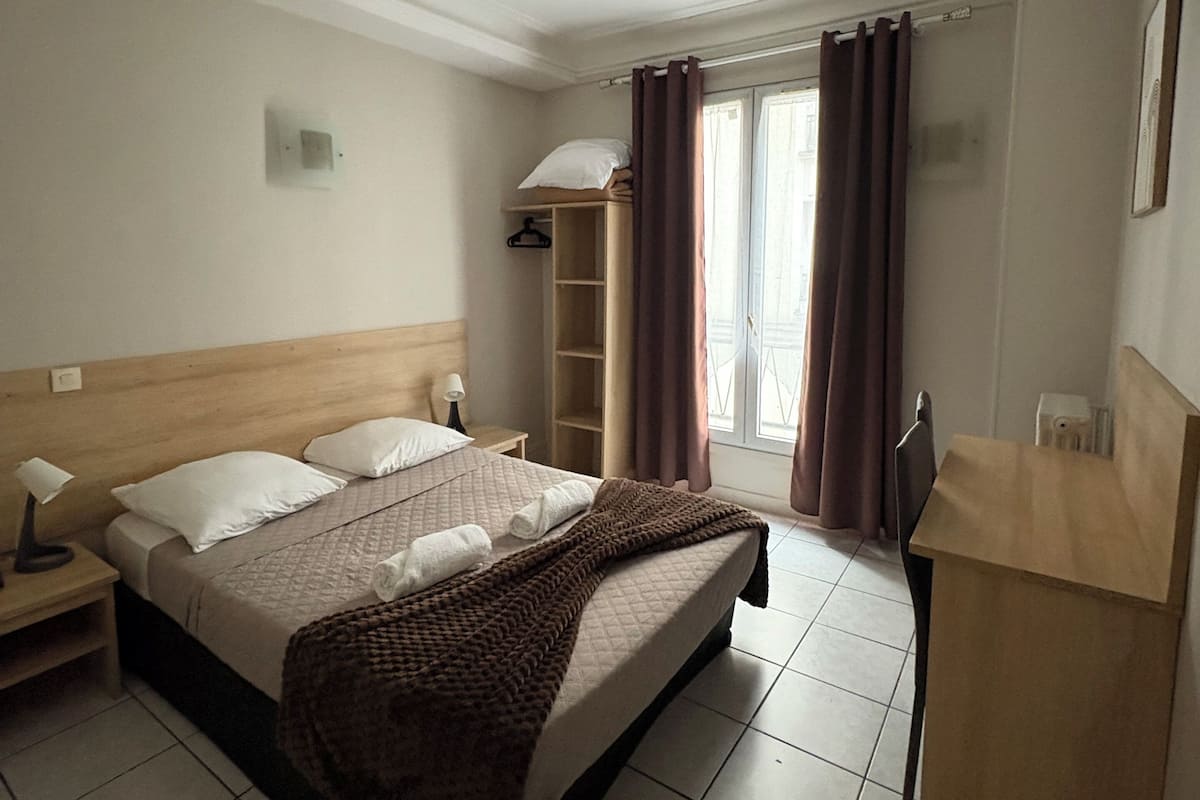 Comfort Double Room | Blackout drapes, WiFi (free), individually decorated