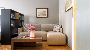Classic Apartment | Living area | Flat-screen TV - Zona apartment (Belgrade)