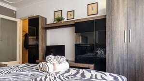 Classic Apartment | 1 bedroom, iron/ironing board, cribs (free), WiFi (free) - Zona apartment (Belgrade)