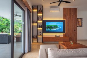 Smart TV - Villa Segara Murti - Classic in Style with private villa staff and pool! (Dencarik)