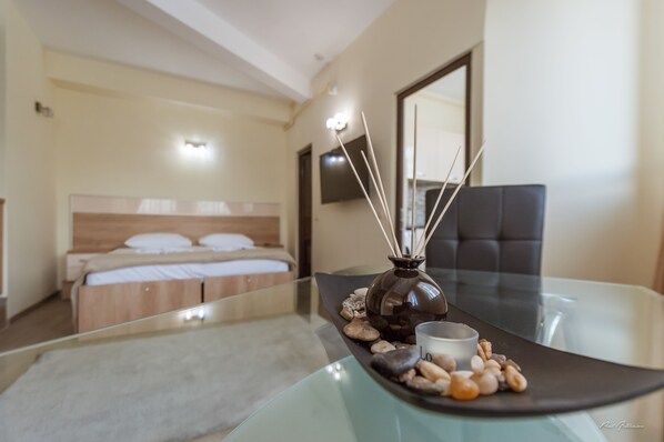 Elite Suite | Premium bedding, Select Comfort beds, individually decorated - Dany Rent A Home (Pitesti)