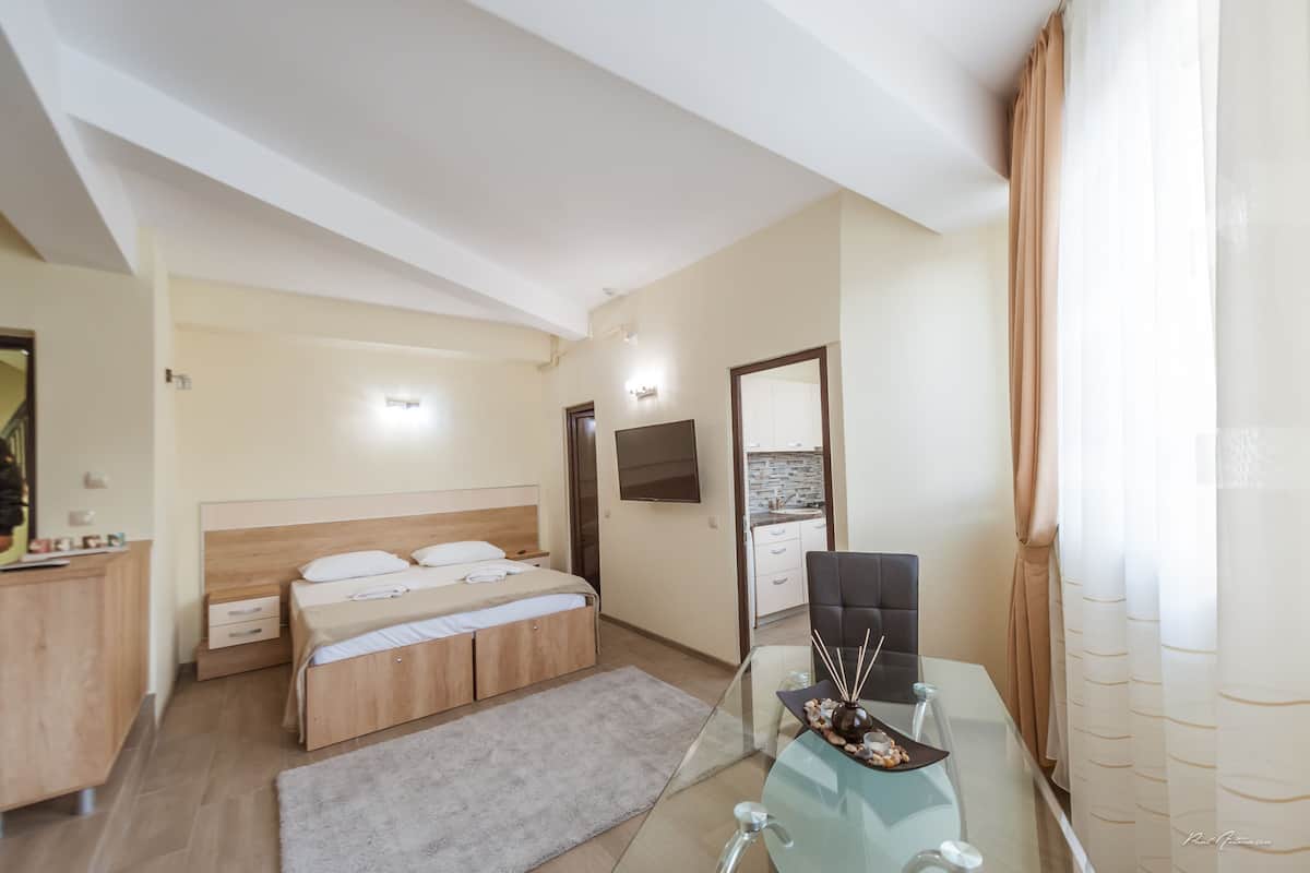 Elite Suite | Premium bedding, Select Comfort beds, blackout drapes, soundproofing