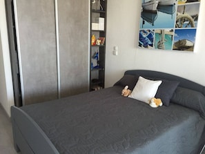 2 bedrooms