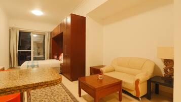 Classic Studio | Living room | Flat-screen TV