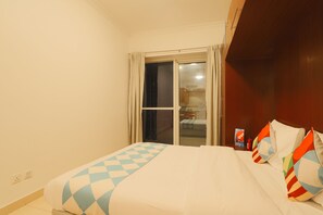 Classic Studio | Iron/ironing board