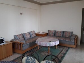 32-inch flat-screen TV with satellite channels, TV - Ilef (Rabat)