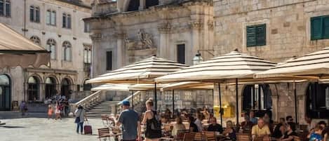 Restauration en plein air
