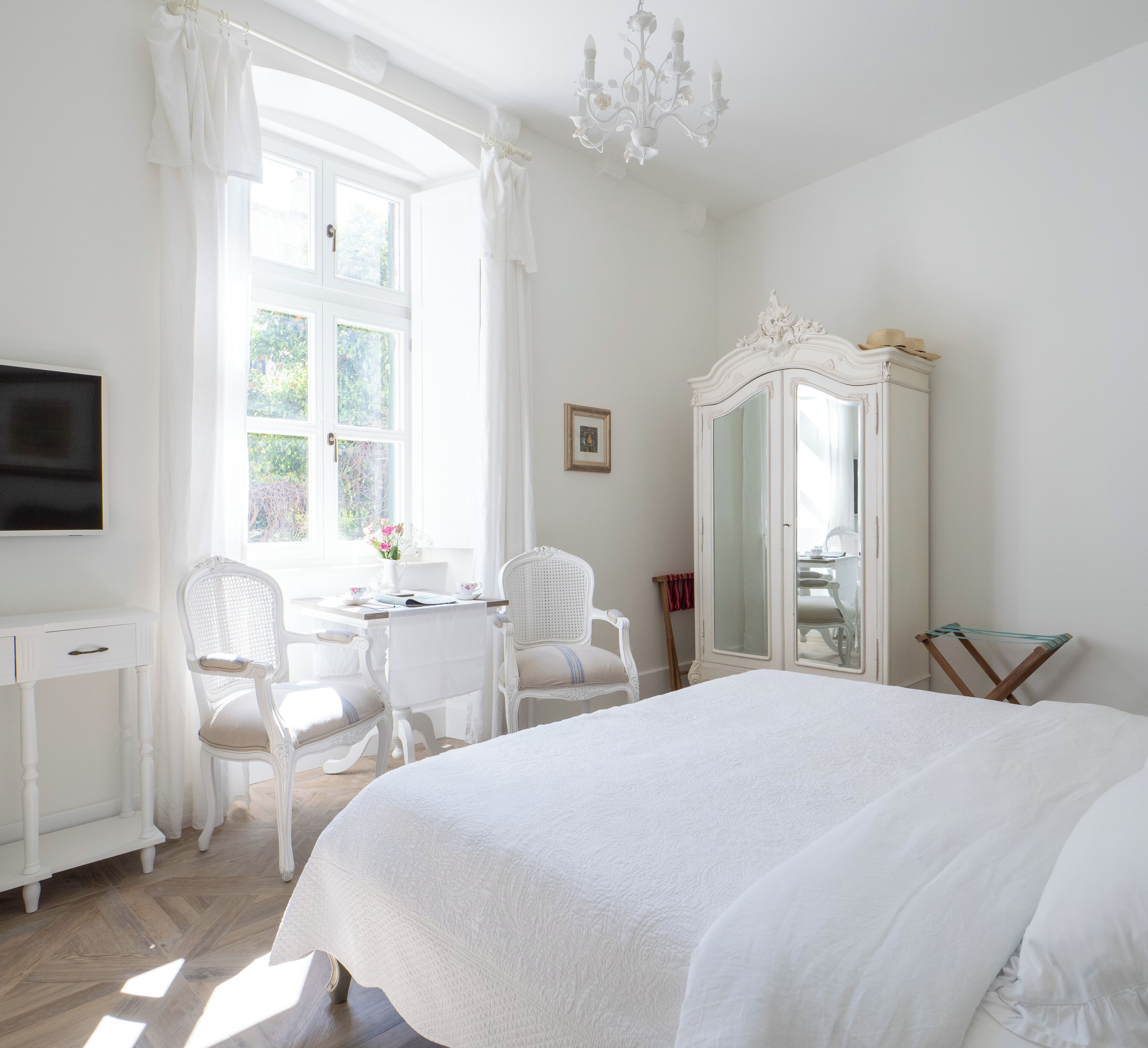 Family Suite | In-room safe, desk, laptop workspace, soundproofing