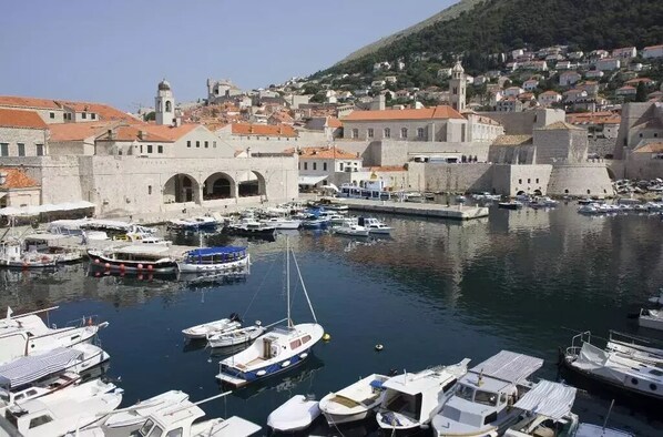 Marina - The Byron Dubrovnik (Dubrovnik)