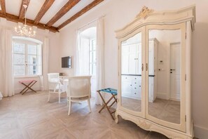 Interior - The Byron Dubrovnik (Dubrovnik)