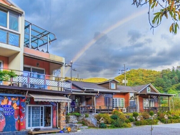 Exterior - Tree's Dream Pension (Gapyeong)