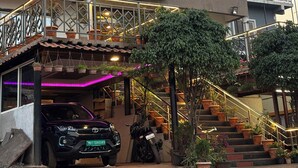 施設の正面