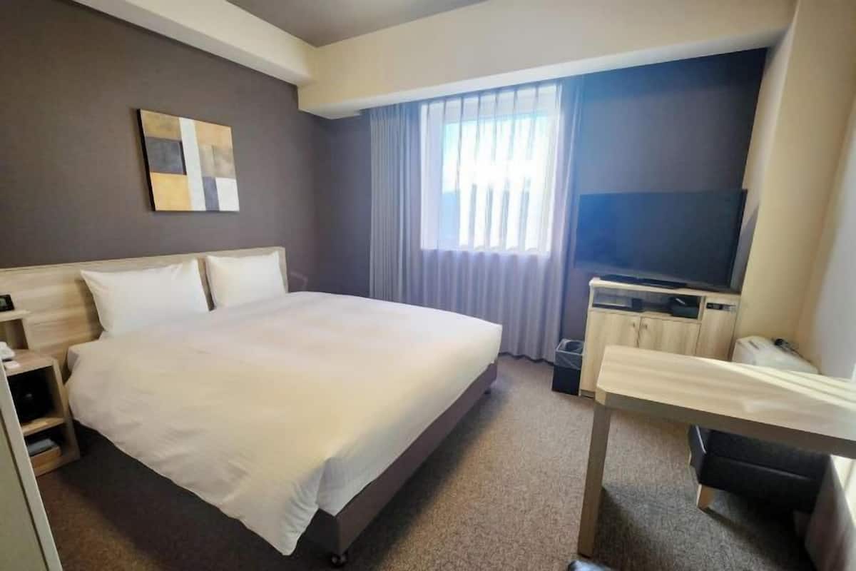 1 chambre, bureau, Wi-Fi gratuit, draps fournis