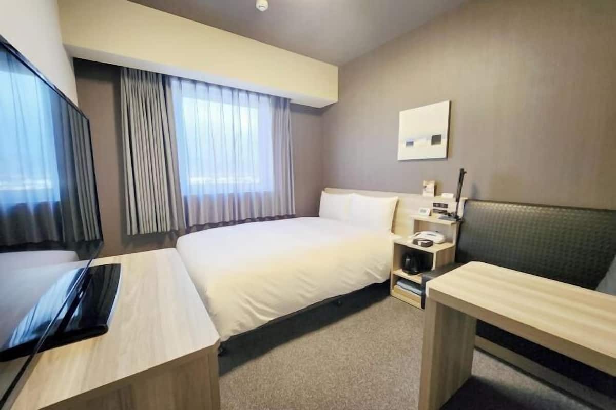 1 chambre, bureau, Wi-Fi gratuit, draps fournis
