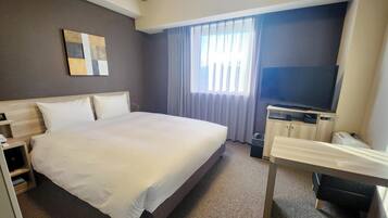 1 bedroom, desk, free WiFi, bed sheets