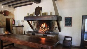 Breakfast area - Hostellerie du Lac (L'Isle-Jourdain)