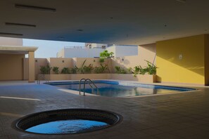 Outdoor pool - OYO 264 Home Cordoba Palace 607 Studio (Dubai)