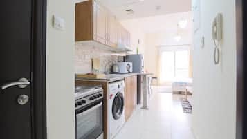 Classic Studio | Private kitchen | Fridge, microwave, oven, stovetop
