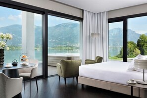 Suite, Lake View