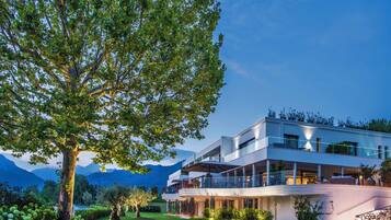 Façade de lâhĂ©bergement - soirĂ©e/nuit