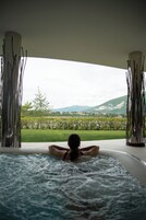 Bañera de hidromasaje interior