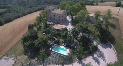 Casa Collinetta, charming, newly renovated country house in the Marche