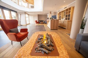 Coin salon dans le hall