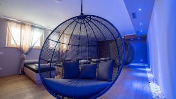 Sauna, Turkish bath