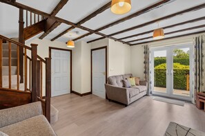 Interior - Conveniently located to explore all that Cornwall and Devon have to offer (SALTASH)