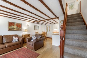 TV, DVD player - A very spacious and versatile property suitable for couples, young families and those with an infant (SALTASH)