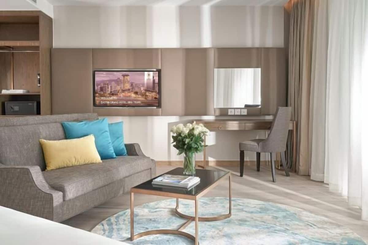 Opholdsområde | 43-tommers smart-tv med digitale kanaler, tv