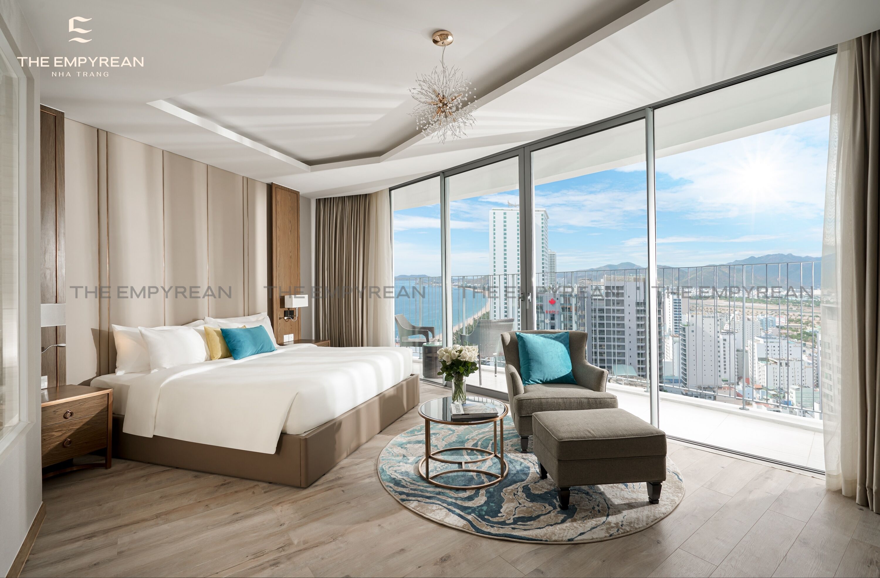 Executive King City View | Minibar, in-room safe, desk, laptop workspace