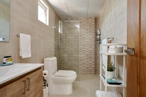 Bathroom - Ralp Santo Domingo apartment with pool and gym (Santo Domingo)