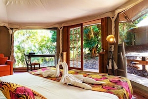 Premium bedding, minibar, in-room safe, desk