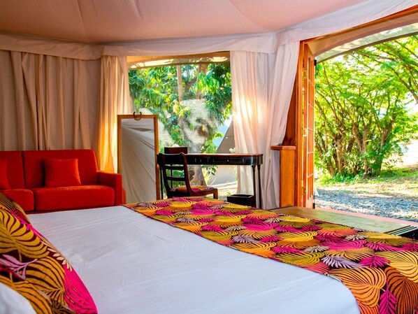 Premium bedding, minibar, in-room safe, desk