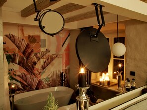 Chambre Double Supérieure (3) | Bain à remous privé