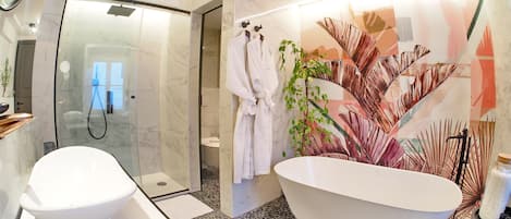 Superior Double Room (3) | Bathroom