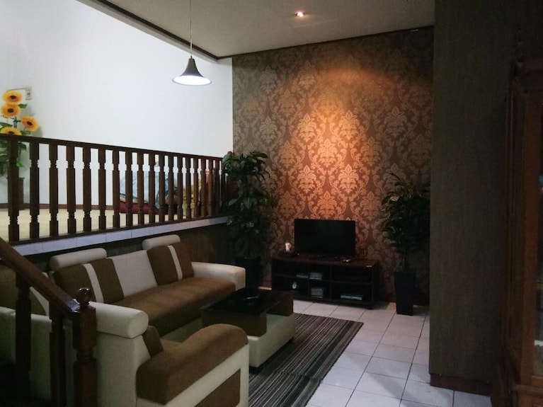 Privatehome,breakfast,wifi Near Pasteur - Bandung