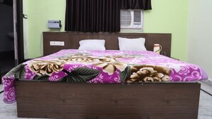 Unclassified image, 3 of 14, button - Hotel Chandra Garden (Mathura)