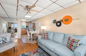 TV, DVD player - Oceanfront condos with 3 night minimum rentals and linens included! (Ocean City)