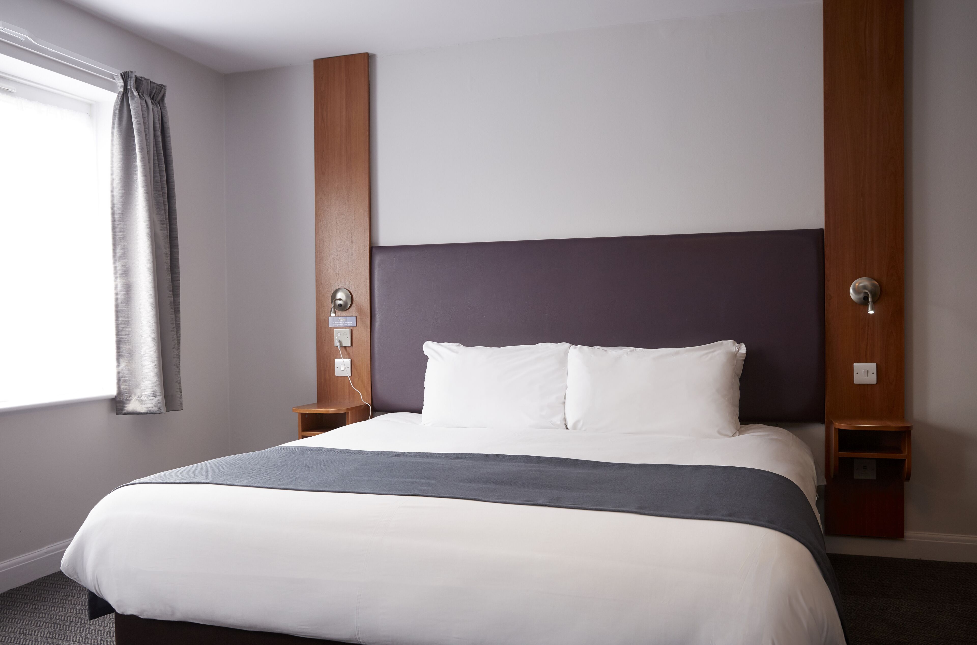 double room | individually decorated, individually furnished, desk, iron/ironing board