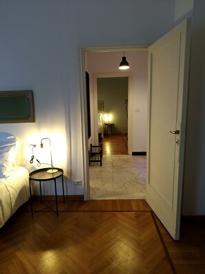 Family Apartment | Premium bedding, desk, laptop workspace, free WiFi - Palazzo Pasta Malpensa (Gallarate)