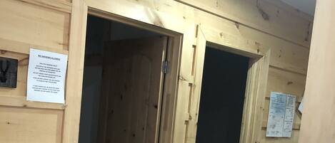 8 chambres, accĂšs au Wi-Fi (inclus)