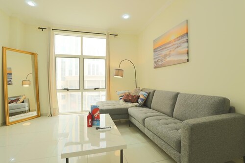 OYO Home 266 1BHK Spring Oasis Silicon