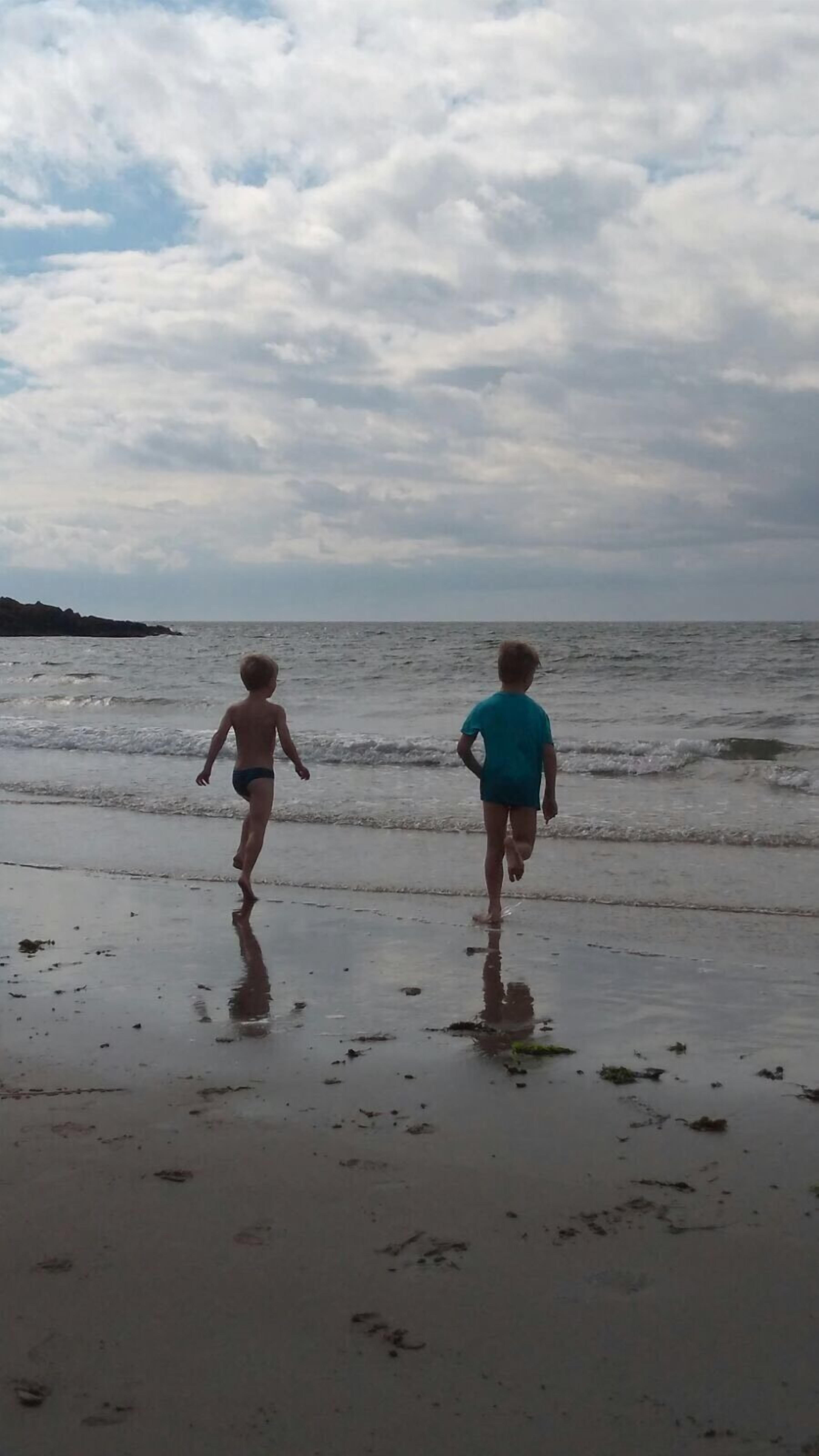 Plage à proximité, chaises longues