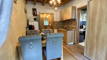 Deluxe Studio | Private kitchen