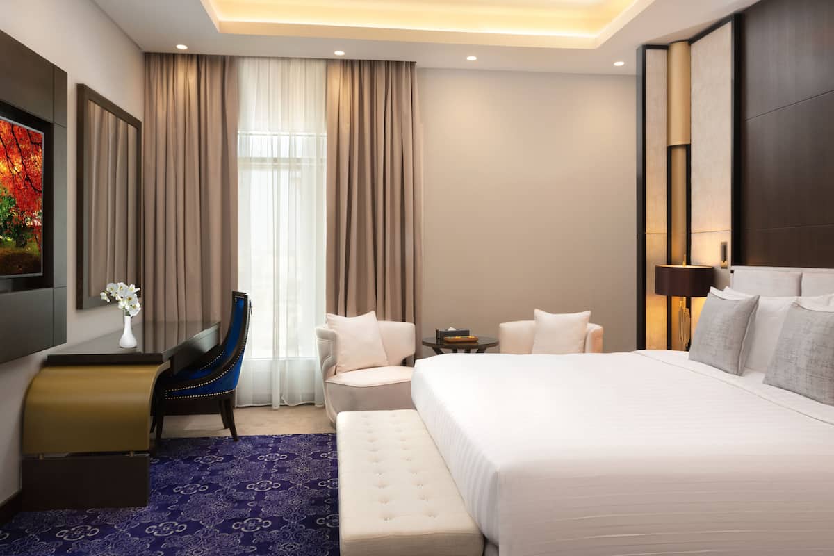 1 bedroom, premium bedding, down comforters, Select Comfort beds